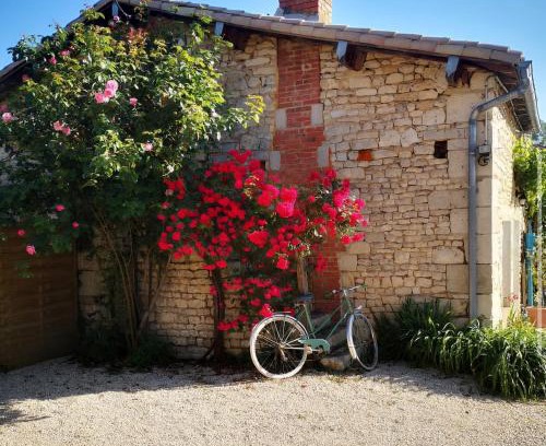 Echire House | Chalet Nature & chiens de traîneaux