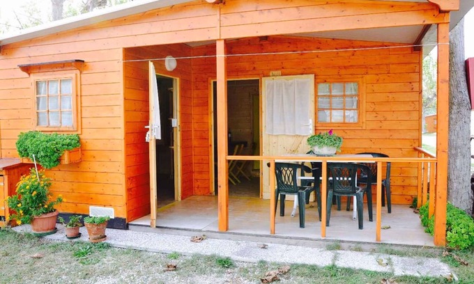 Lido di Dante Ski Chalet | Chalet on camping ground