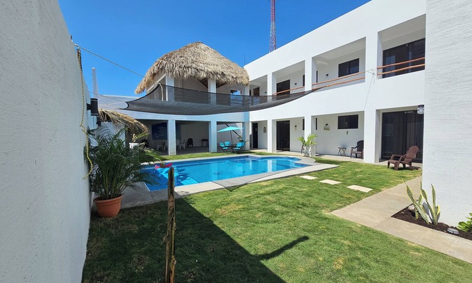 El Paredon Ski Chalet | Chalet Paradise Point, in the main area of El Paredón a few steps from the beach