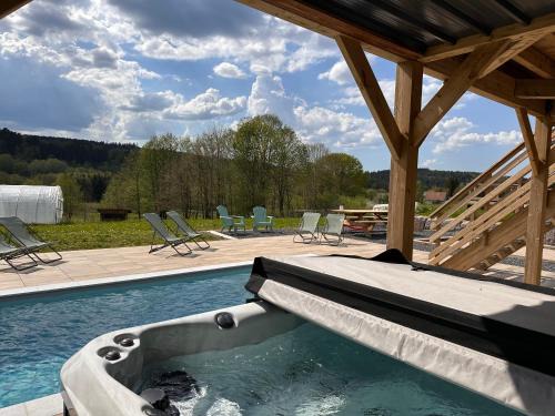 Gerbepal Ski Chalet | Chalet PLUME D'EAU - jacuzzi, piscine et pétanque