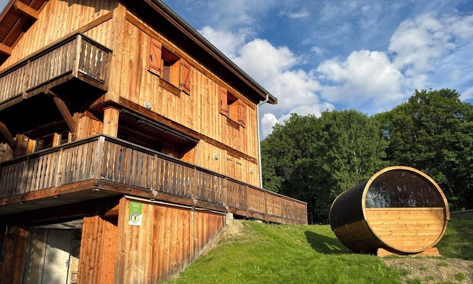 Albiez-le-Jeune Ski Chalet | Chalet + sauna with panoramic views in beautiful surroundings