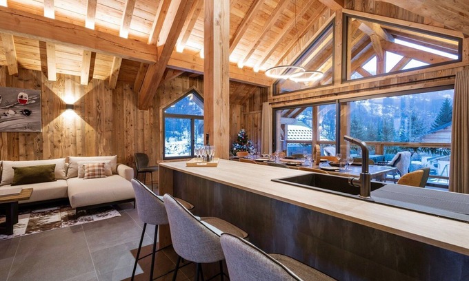 Valloire Ski Chalet | Chalet '-Spa Le Cervin' with Mountain View, Private Terrace and Wi-Fi