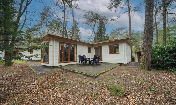 Beekbergen-Zuid House | Chalet with 2 bedrooms and a terrace