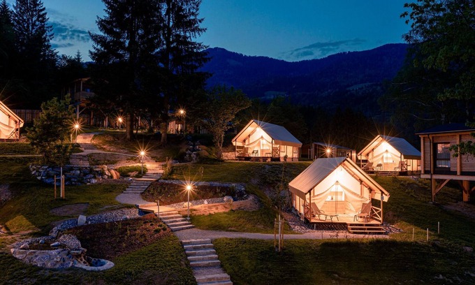 Kotschach-Mauthen Ski Chalet | Chalet with dishwasher, in the area