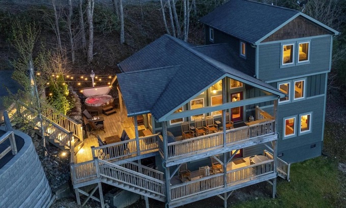Boone House | Chalet with sweeping mountain views near Blowing Rock and Boone