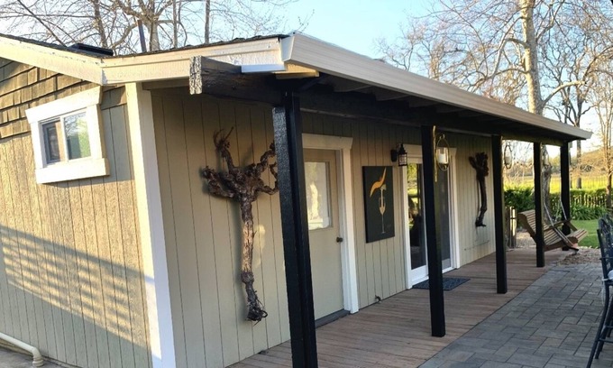Santa Rosa Cottage | Chalk Hill Cottage Wine Country Getaway/Quiet Vineyard View