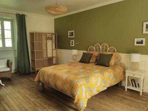 Athis-Val de Rouvre Bed & Breakfast | Chambre d'hôtes Côté Jardin