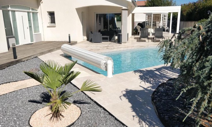 Chamboeuf Bed & Breakfast | Chambre d'hôte dans une propriété avec piscine