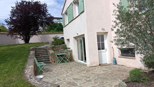 Charly Bed & Breakfast | Chambre d'hôte l'Olivier