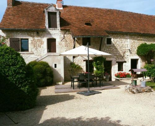 Tavant Bed & Breakfast | Chambre d'hôtes Au BO Voyage