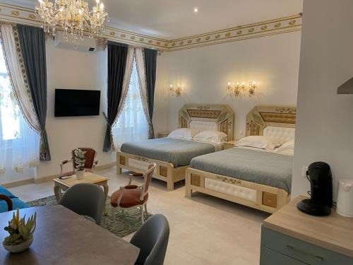 Centre Historique House | Chambre Familiale Maison de L'Église du Couvent