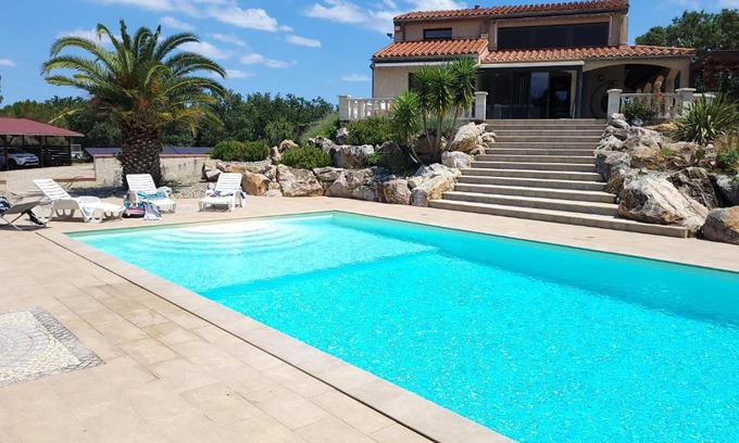 Saint-Genis House | Chambre d'hôte à la villa René