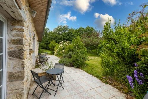 Auriac-du-Perigord Bed & Breakfast | Chambre Millepertuis