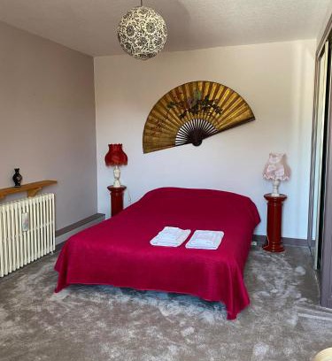 Montournais House | Chambre Nuit d'Asie