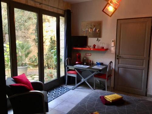 Avignon City Centre House | Chambre sur jardin secret - Avignon Centre - Climatisée