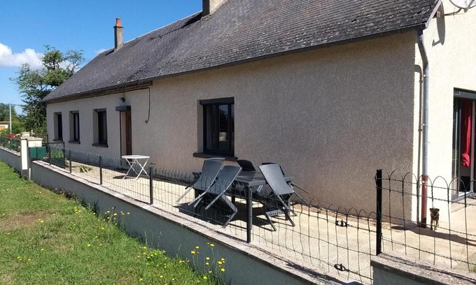 Luthenay-Uxeloup Bed & Breakfast | Chambres chez l habitant proches circuit Magny Cours