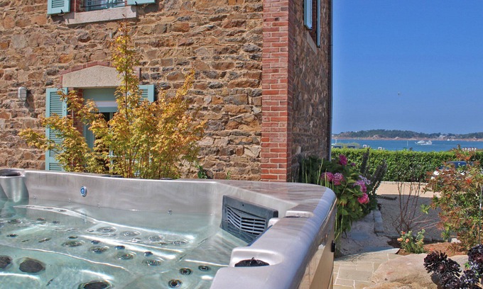 Ploubazlanec House | Chambres d'hôtes face à Bréhat