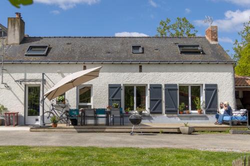 Bouzille Bed & Breakfast | Chambres d'hôtes, table d'hôtes des Reinières proche La Loire à Vélo, 3 chambres 7 couchages