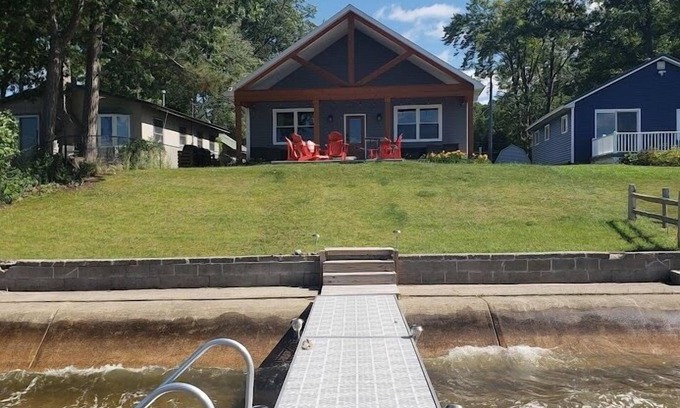 Prudenville House | Changes in Latitude: Fall in Love with Houghton Lake – Nature at Its Finest!