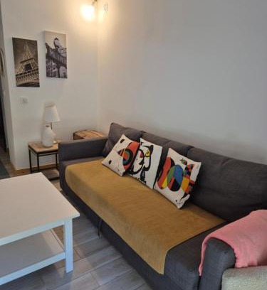Saint-Maurice Apartment | Channel