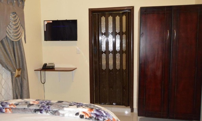 Kempton Park Cabin | Channel View Lodge