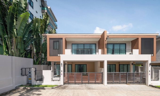 Sa Khu House | Chao Wilai Residence | Naiyang Beach | HKT Airport