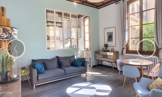Couronne Urbaine Apartment | Character apartment, historic center