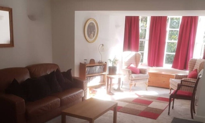 Wick Cottage | Character Cottage Near Bath