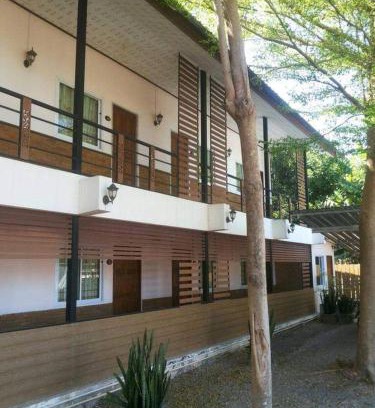 Trang House | Charlee House