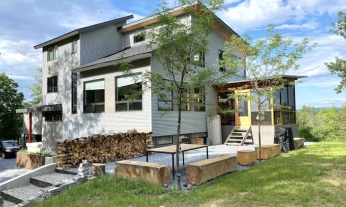 Charlotte House | Charlotte Modern with all the Views.