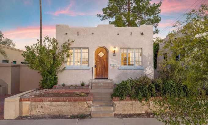 West University House | Charm/ 1 BR 1 BA/ Near 4th Ave/Walk to U of A