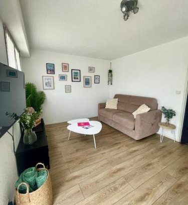 Les Sables d'Olonne Apartment | Charmant studio rénové au Coeur des Sables d'Olonne