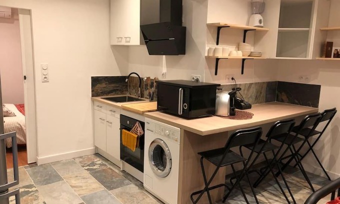 Le Bourg Apartment | Charmant T2 climatisé - Près des plages