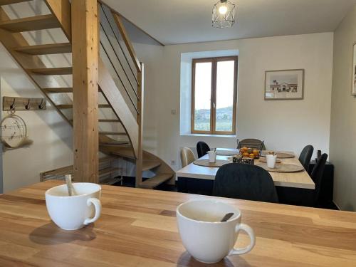 Durdat-Larequille House | Charmante Bergerie Rénovée avec Piscine Partagée et Jardin - FR-1-489-411