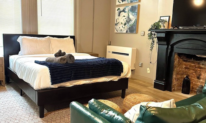 Detroit Apartment | Charming 1 bed in Detroit, Prime Location-close to the best attractions