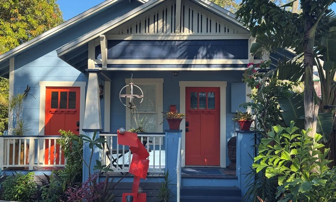 Fort Myers House | Charming 1-bedroom cottage w/pool, WiFi/AC and minutes from Fort Myers downtown.