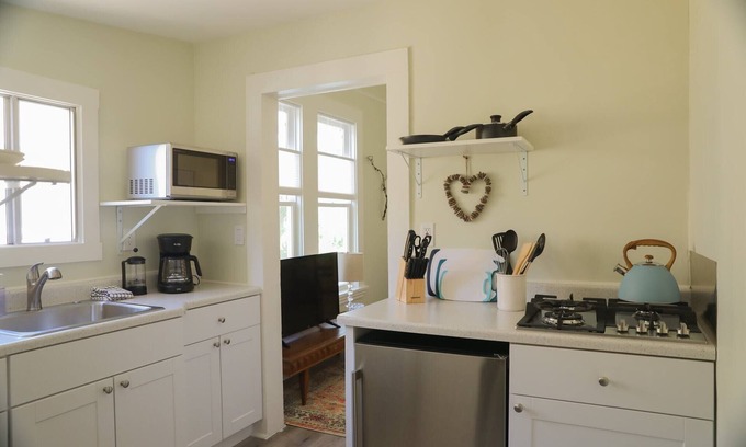 Piedmont Avenue Apartment | Charming 1BR Apt Near Piedmont Ave in Oakland