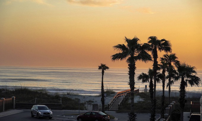 Jacksonville Beach Condo | Charming 2-bedroom oceanview condo in Jacksonville Beach