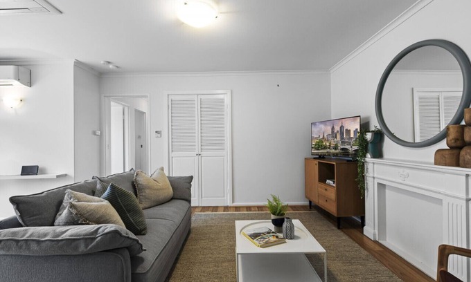 Camberwell Apartment | Charming 2 bed in the Heart of Camberwell