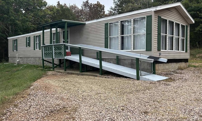 Fredericktown House | Charming 2-bedroom country mobile home with game room, hot tub, seasonal pool