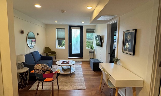 Bridgeport Apartment | Charming 2-bedroom 1 bathroom Bridgeport Chicago