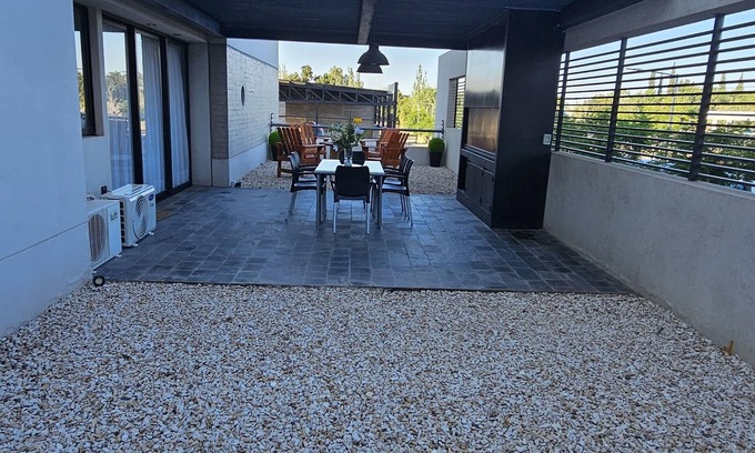 Guaymallen Apartment | Charming 2-bedroom apartment in fabulous Mendoza close to shopping center.