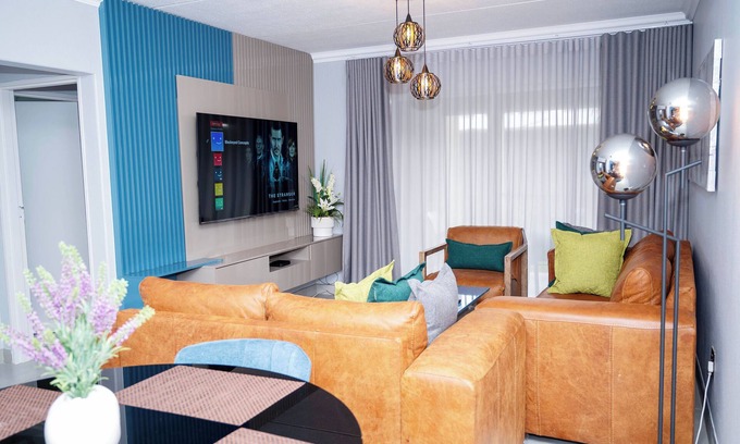 Sandown Apartment | Charming 2-bedroom apartment in brilliant Sandton with WiFi