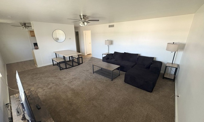 Barberton Apartment | Charming 2-bedroom Corporate Apartment in Barberton with WiFi, AC