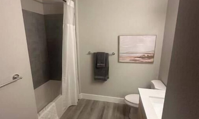 Arrowhead Ranch Condo | Charming 2-bedroom condo with water and golf course views and AC in Glendale