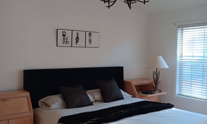 Colonial Charters Condo | Charming 2-bedroom condo with WiFi, AC in terrific Longs