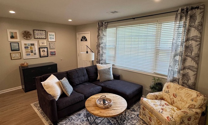 West Ashley House | Charming 2-bedroom house in fabulous Charleston