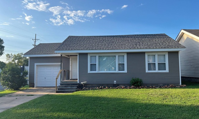 Carthage House | Charming 2-bedroom house with WiFi and AC in Carthage