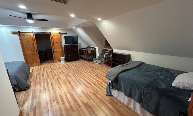 Wake County House | Charming 2-bedroom Unit in Log Cabin house in welcoming Wendell with WiFi, AC