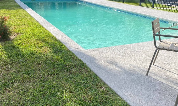 Brownsville Apartment | Charming 2-bedroom apartment in Brownsville with WiFi and AC